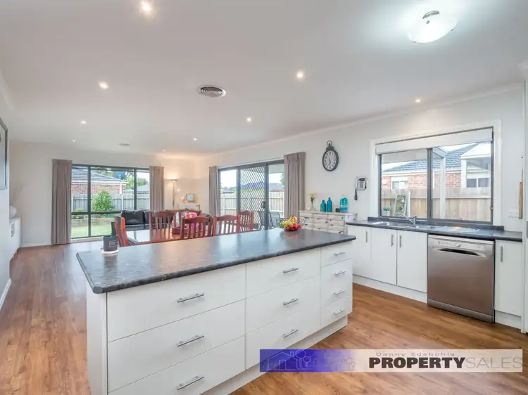 Fifth view of Homely house listing, 7 Vincent Boulevard, Trafalgar VIC 3824
