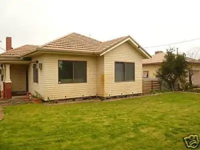 20 Rockley Street, Nhill VIC 3418