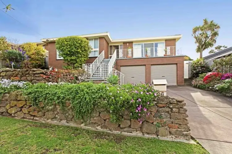 26 Cedar Grove, Highton VIC 3216