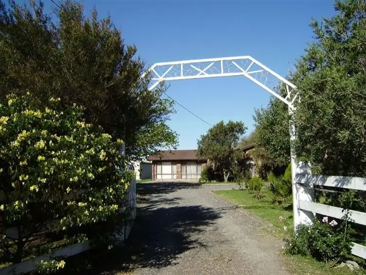 380 Greenwell Point Road, Worrigee NSW 2540