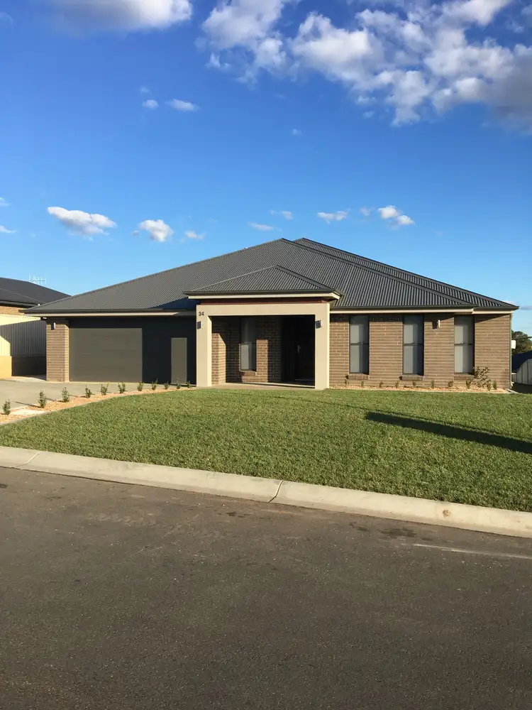 34 Keane Drive Kelso, Bathurst NSW 2795