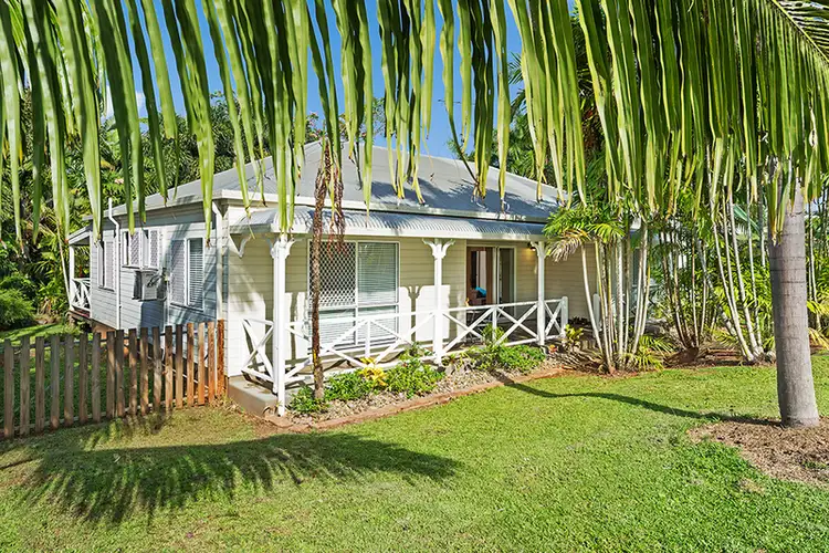 42 Cowley Street, Kamerunga QLD 4870