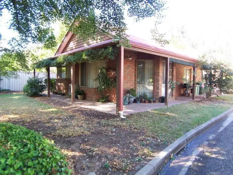 1/82 Delany Ave, Bright VIC 3741