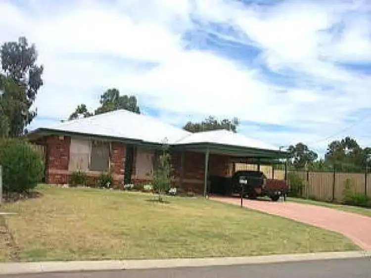 20 Farnaby Lane, Beckenham WA 6107