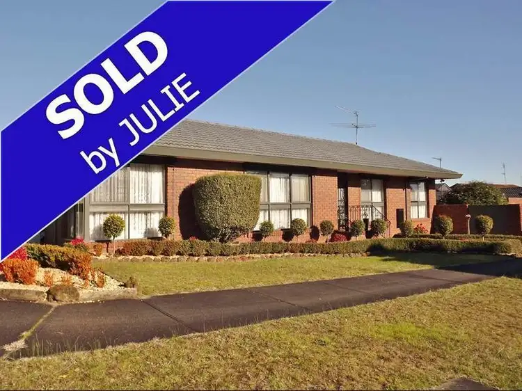 1 Amor Court, Newborough VIC 3825