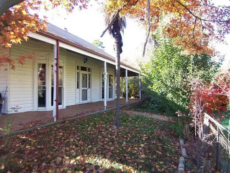 44 Station Street, Porepunkah VIC 3740