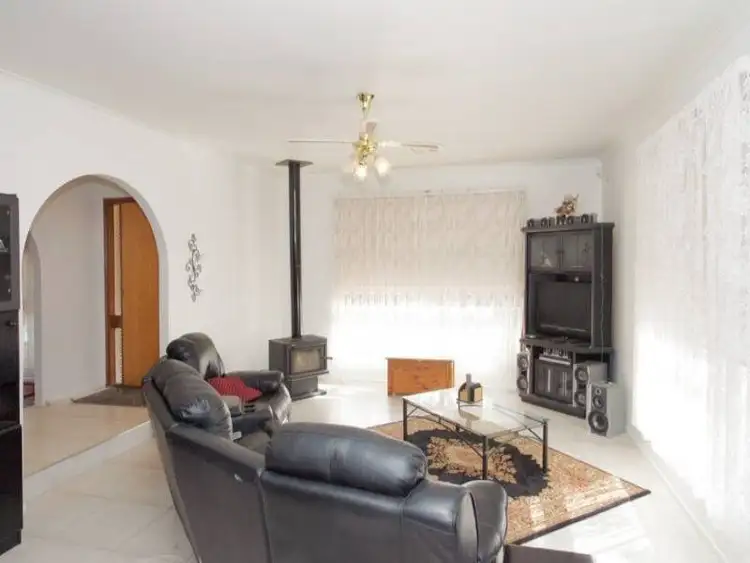 Second view of Homely house listing, 1 Currawong Court, Lara VIC 3212