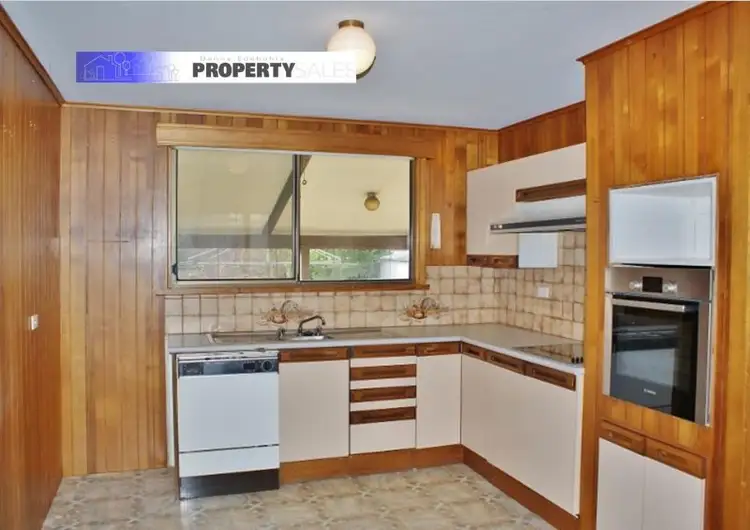 Fifth view of Homely house listing, 8 Malnham Crescent, Newborough VIC 3825