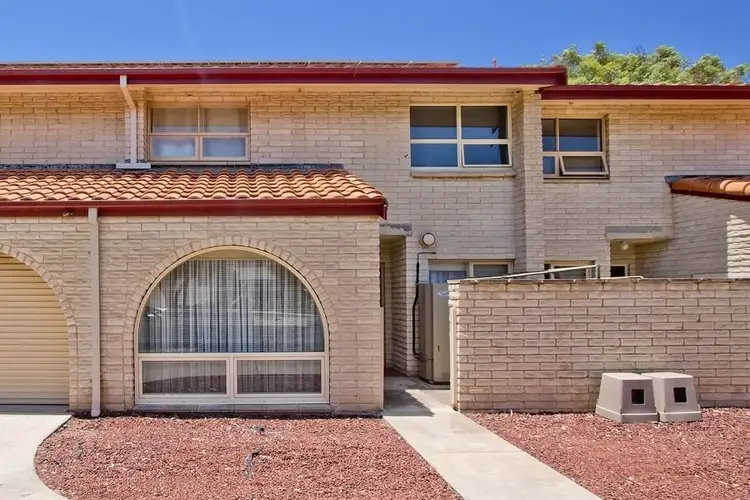 1/3 Mooloola Way, West Lakes Shore SA 5020