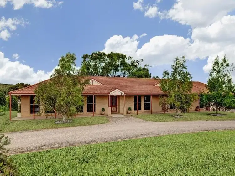 660 VALLEY DRIVE, Hidden Valley VIC 3756