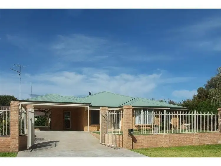 24 Pennyworth Ramble, West Busselton WA 6280