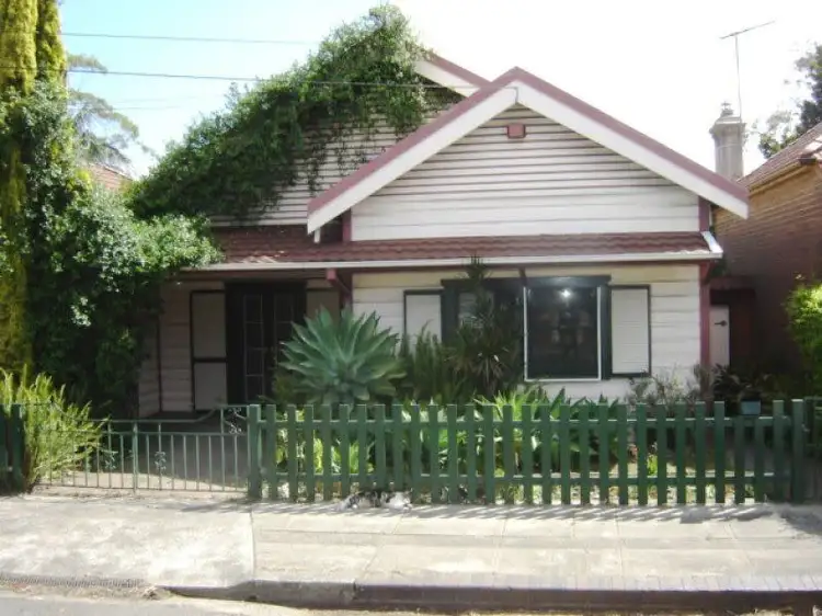 Main view of Homely house listing, 10 Brooklyn Street, Tempe NSW 2204