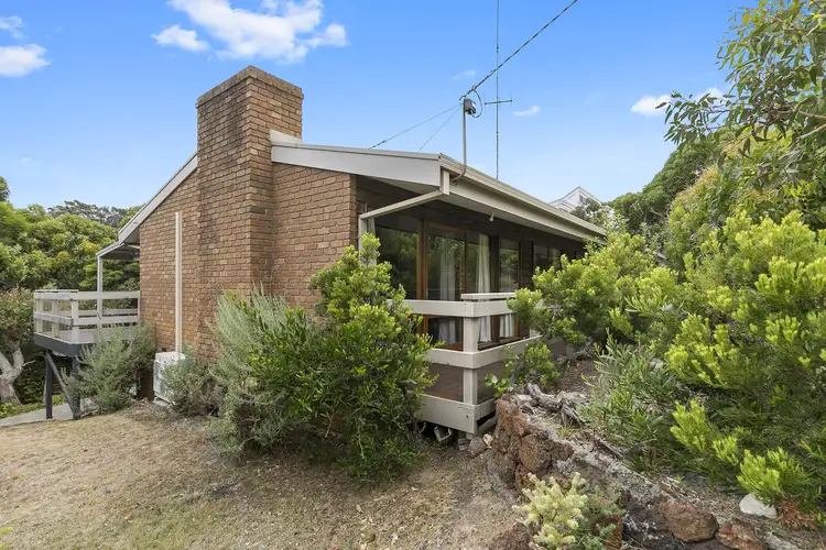 1 Ilaroo Road, Fairhaven VIC 3231