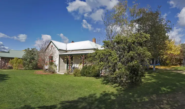10 Park Street, Bright VIC 3741