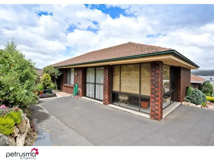 Main view of Homely unit listing, 2/115 Derwent Avenue, Lindisfarne TAS 7015