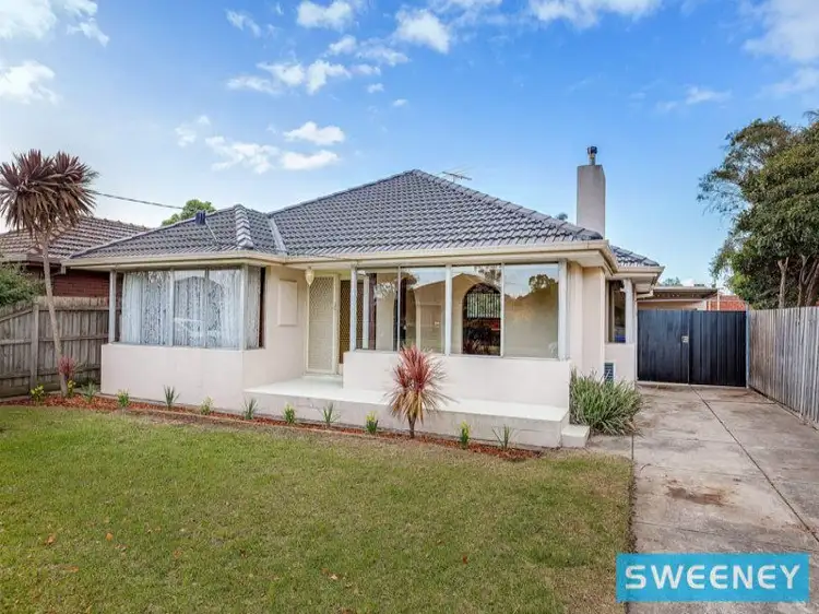 23 Simmons Drive, Seaholme VIC 3018