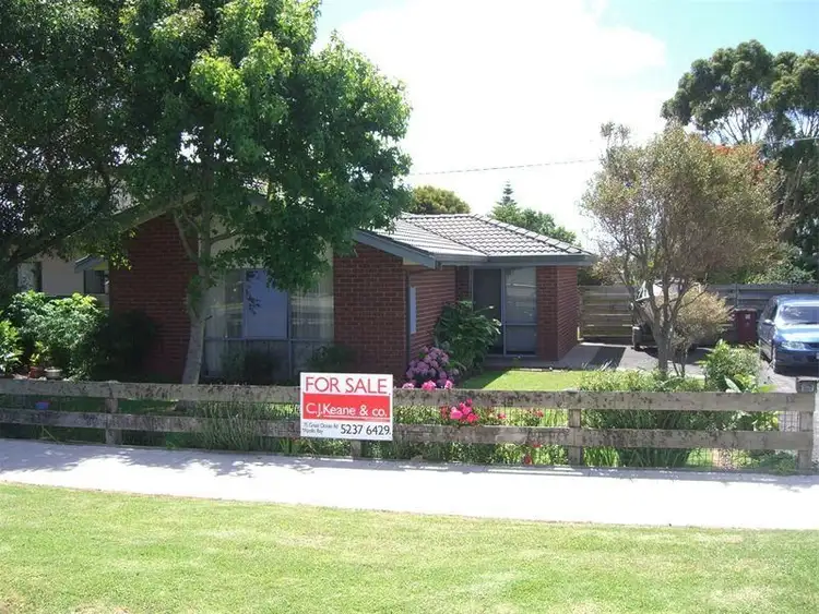 12 McLachlan Street, Apollo Bay VIC 3233
