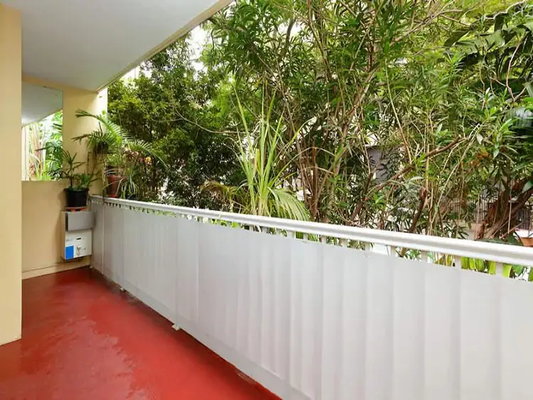 Second view of Homely studio listing, 106/76 Roslyn Gardens, Elizabeth Bay NSW 2011