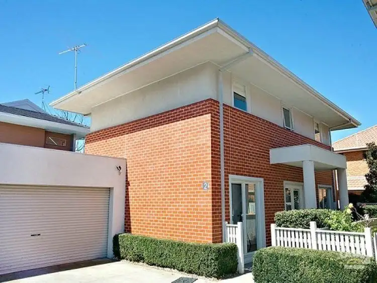 2/6 Railway Street Sth, Altona VIC 3018