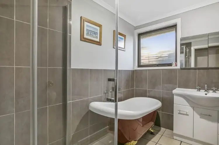 Sixth view of Homely house listing, 73 CIRCLE DRIVE SOUTH, Cranbourne VIC 3977