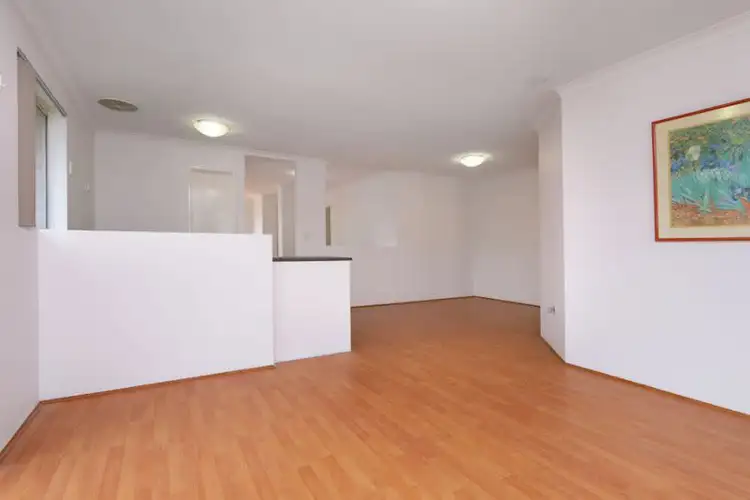 Fifth view of Homely house listing, 8 Pinner Place, Lynwood WA 6147