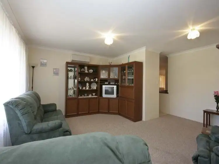 Fifth view of Homely house listing, 5 Eva Lynch Way, Warnbro WA 6169