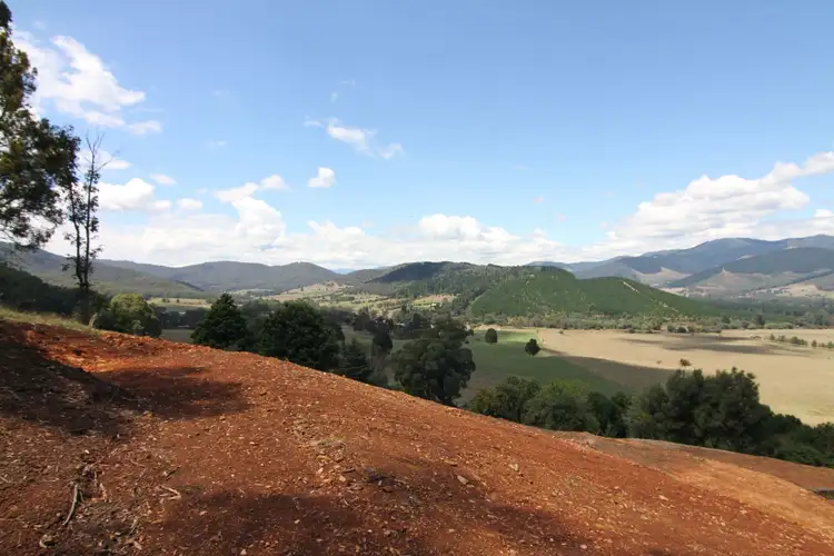 Sixth view of Homely house listing, 17 Pink Earth Drive, Porepunkah VIC 3740