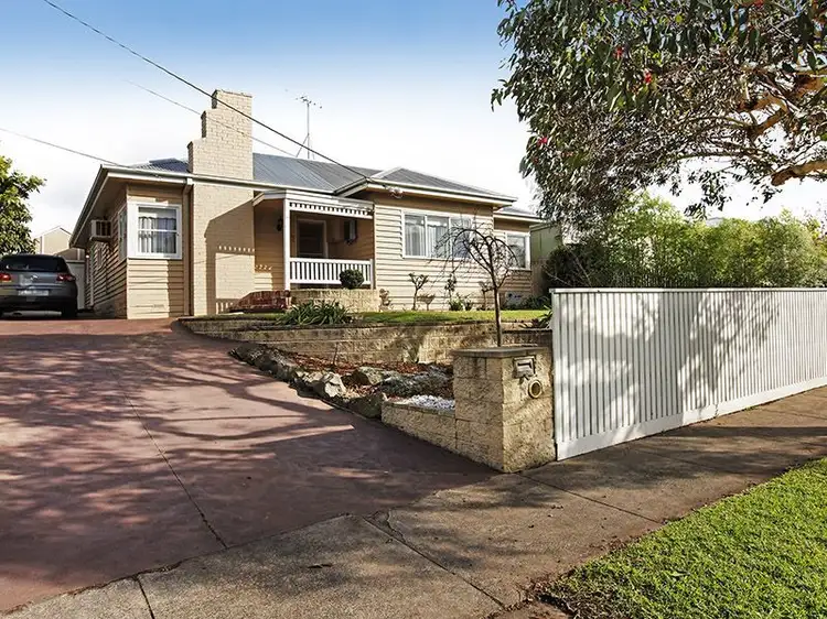 27 Lily Street, Hamlyn Heights VIC 3215