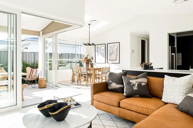 9 Harvest Way, Calderwood NSW 2527