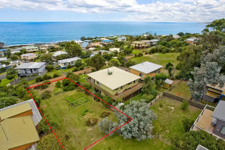 8 Otway Avenue, Skenes Creek VIC 3233