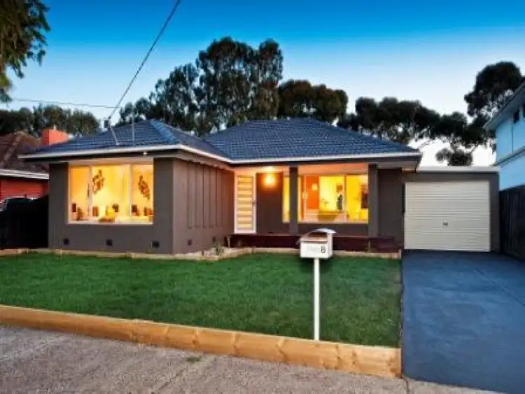 8 Noordenne Avenue, Seaholme VIC 3018