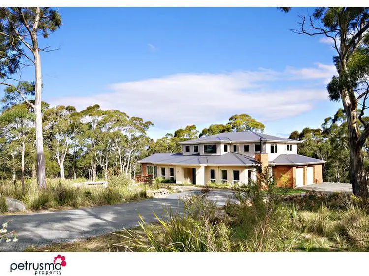 11 Hall Street, Ridgeway TAS 7054