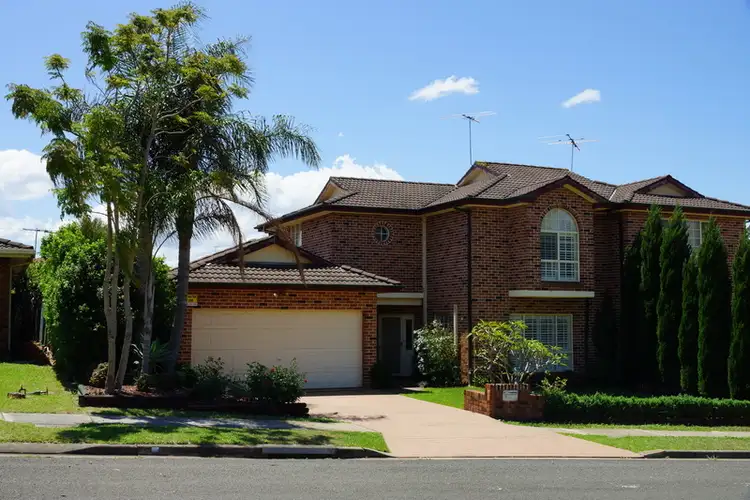 2A Doomben  Close, Casula NSW 2170