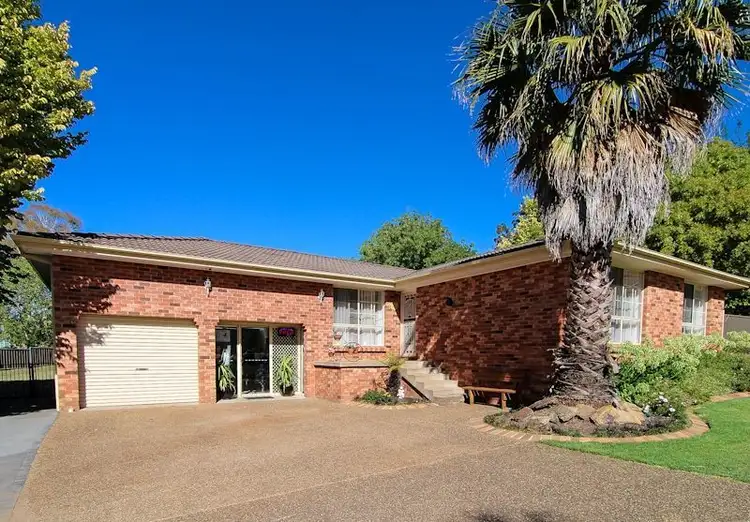 10 Rosewood Ave, Orange NSW 2800