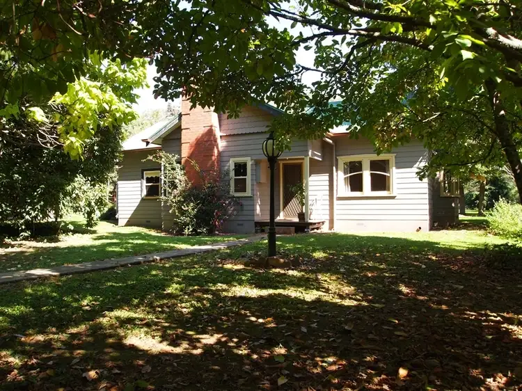 142 Great Alpine Road, Harrietville VIC 3741