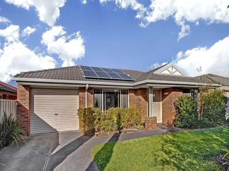 17 ELDERGREEN CIRCUIT, Craigieburn VIC 3064