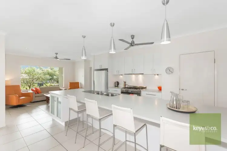 319-325 Williams Road, Alligator Creek QLD 4816