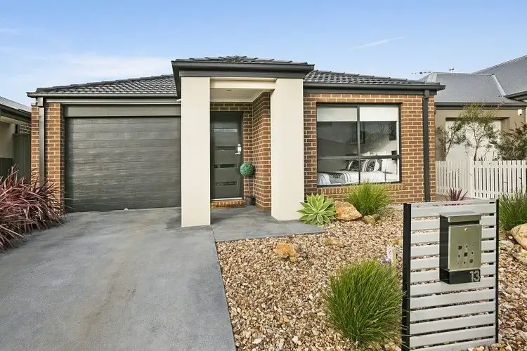 13 MCEWAN DRIVE, Cranbourne East VIC 3977