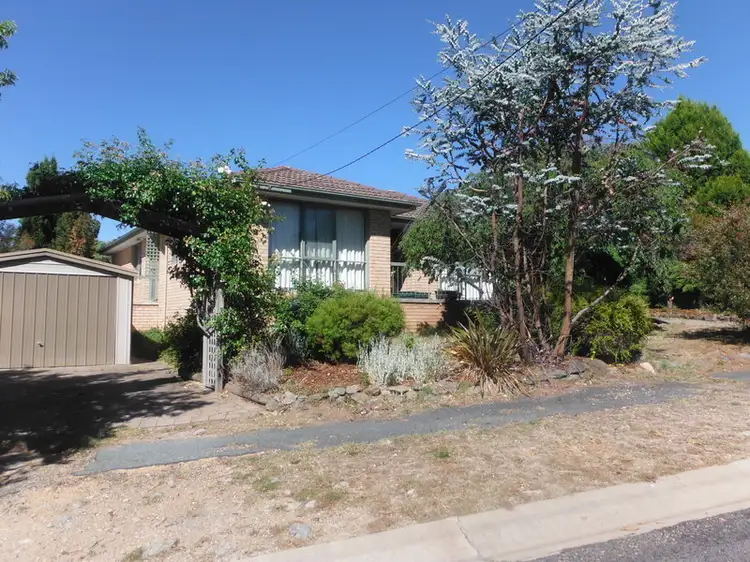5 Koonee Ave, Cooma NSW 2630