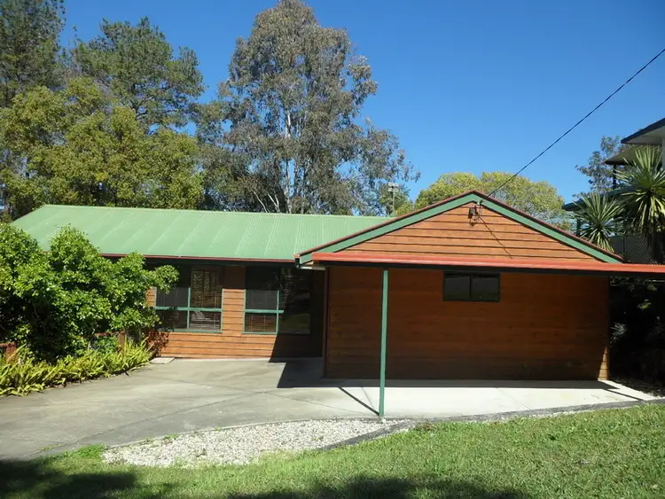 12 Sapphire Drive, Nambour QLD 4560