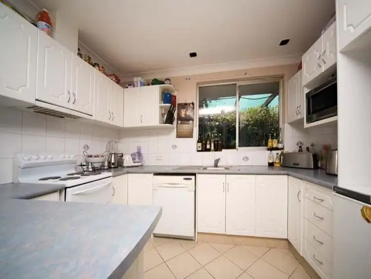 3 Harlow Court, Camillo WA 6111