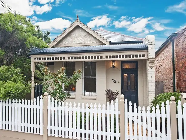 35 Beach Rd, Dulwich Hill NSW 2203
