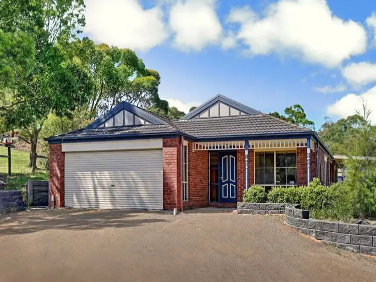 15 BONNIEVIEW COURT, Wandong VIC 3758