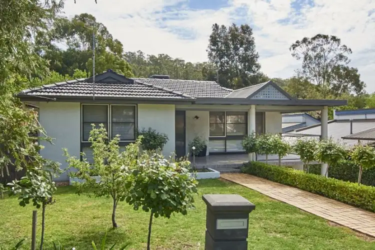 10 Colong Place, Kooringal NSW 2650