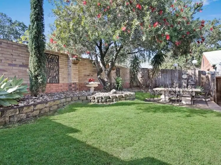 Second view of Homely house listing, 1/138 Oxley, Paradise Point QLD 4216