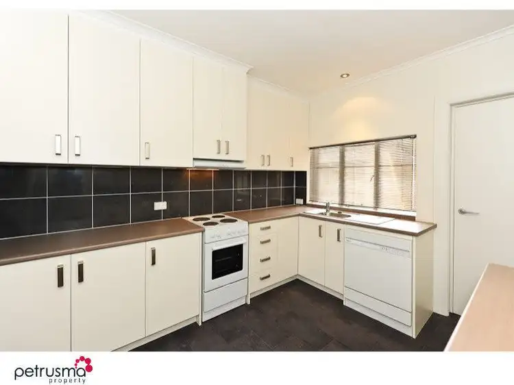 1/29 Beach Road, Lindisfarne TAS 7015