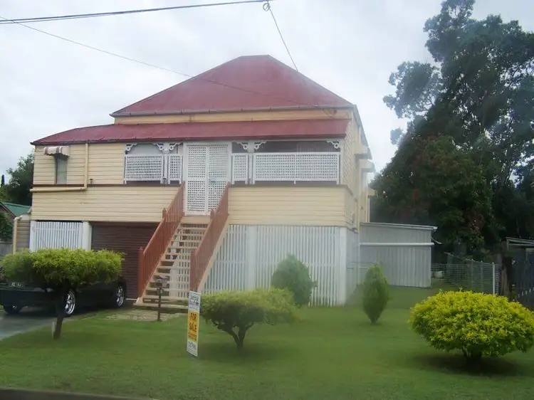 11 Barker Street, Ipswich QLD 4305