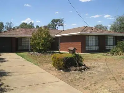 33 Galore Street, Lockhart NSW 2656