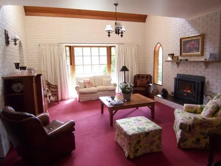 Seventh view of Homely house listing, 8 Barberry Crt, Bright VIC 3741