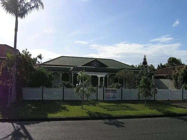 40 WEST AVENUE, Brighton QLD 4017